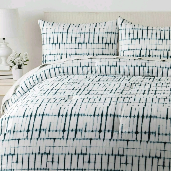 Vera Wang Marble Shibori King Duvet 